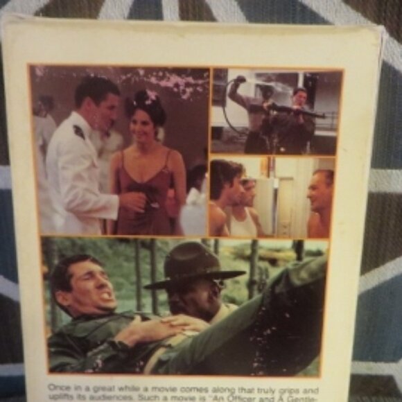AN OFFICER AND A GENTLEMAN - 1982 - VHS (1st Release - Original 1982 Copy) - Picture 3 of 12